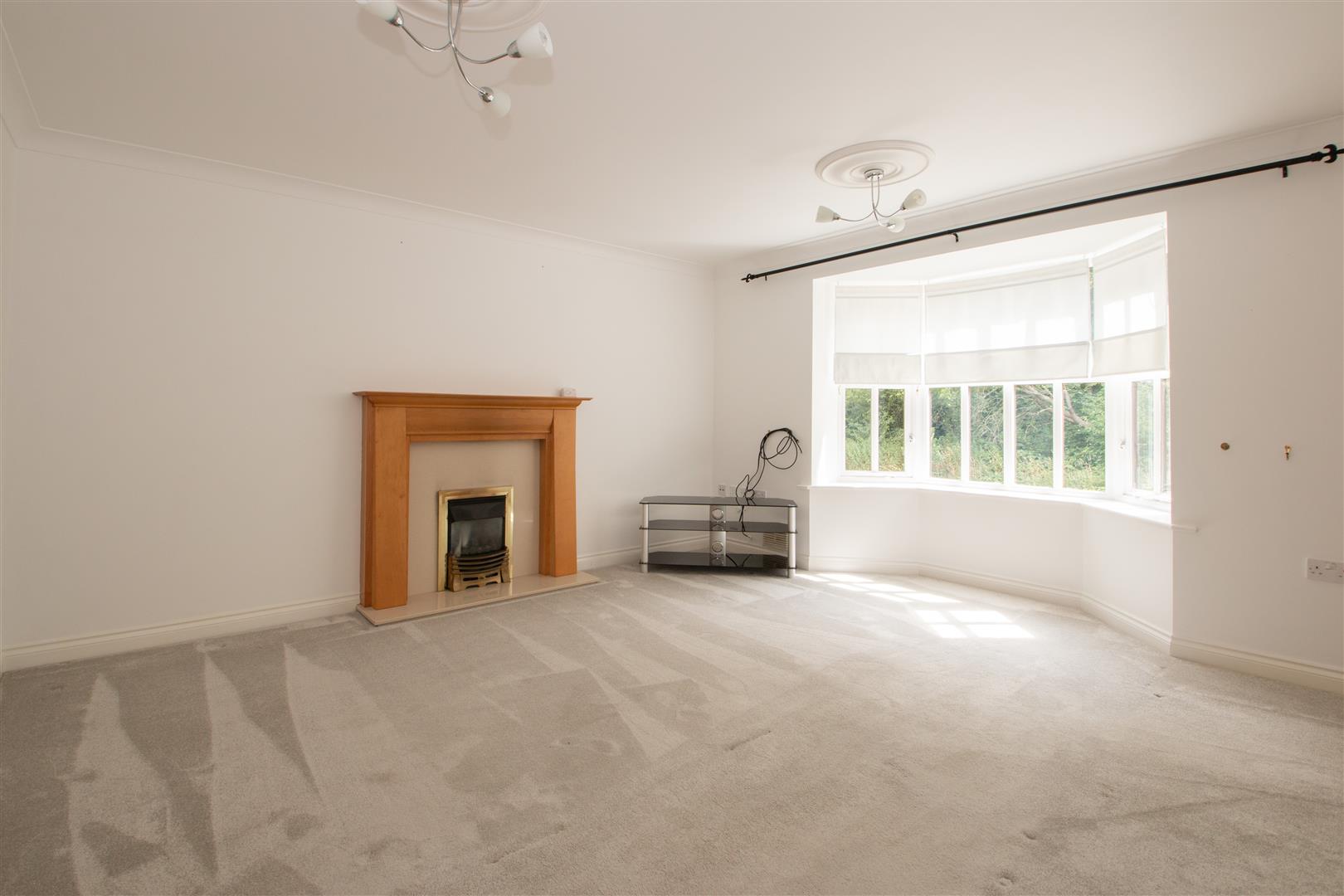 6 bed property in Beddoes Croft, Milton Keynes